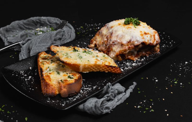 Garlic bread pizza inn starter
